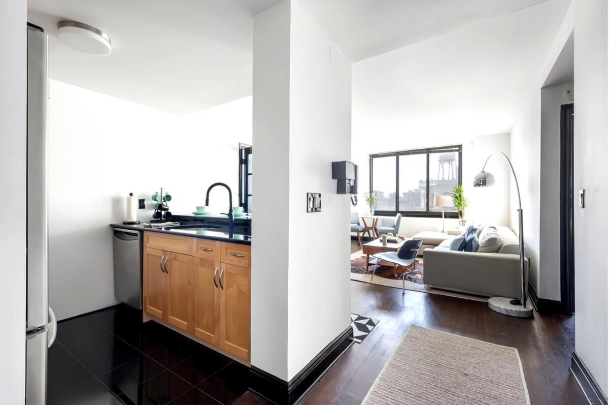 Apartamento Doorman! High Floor! Views! Elevator! Free Gym! *