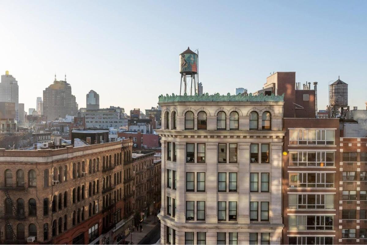 Doorman! High Floor! Views! Elevator! Free Gym! Apartamento
